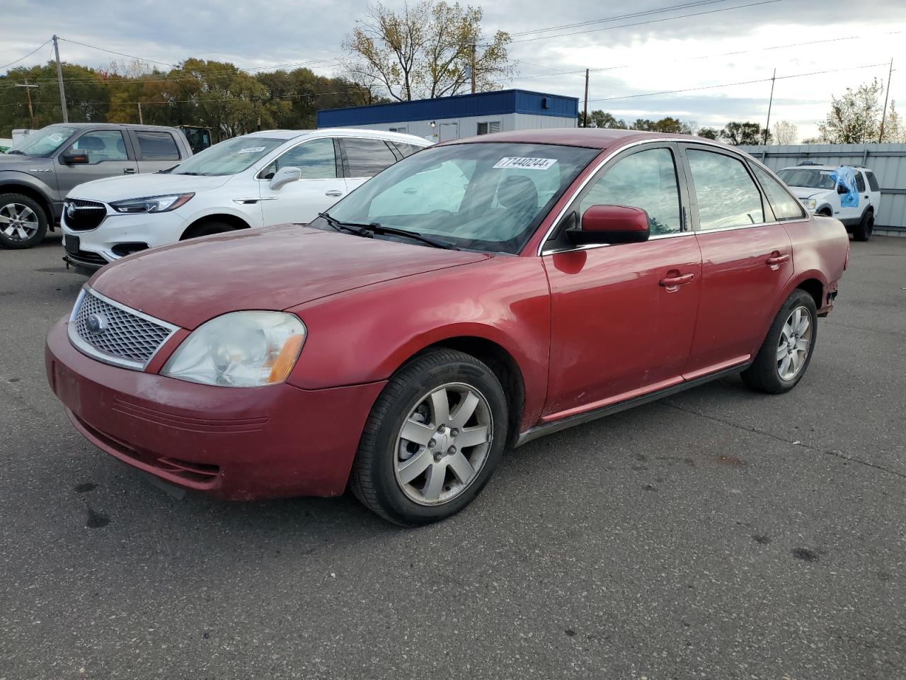 Lot #2926292411 2007 FORD FIVE HUNDR