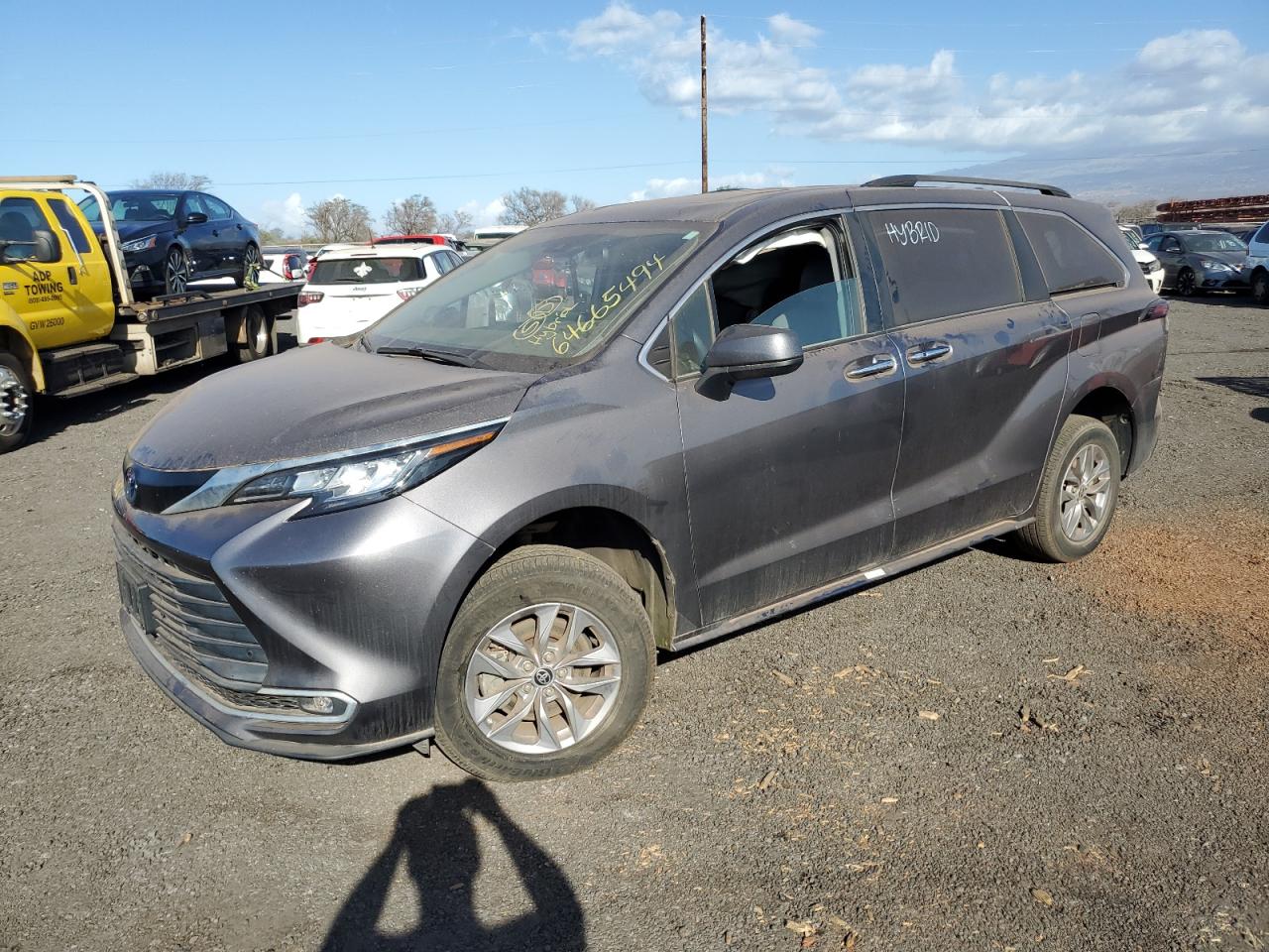 TOYOTA SIENNA XLE
