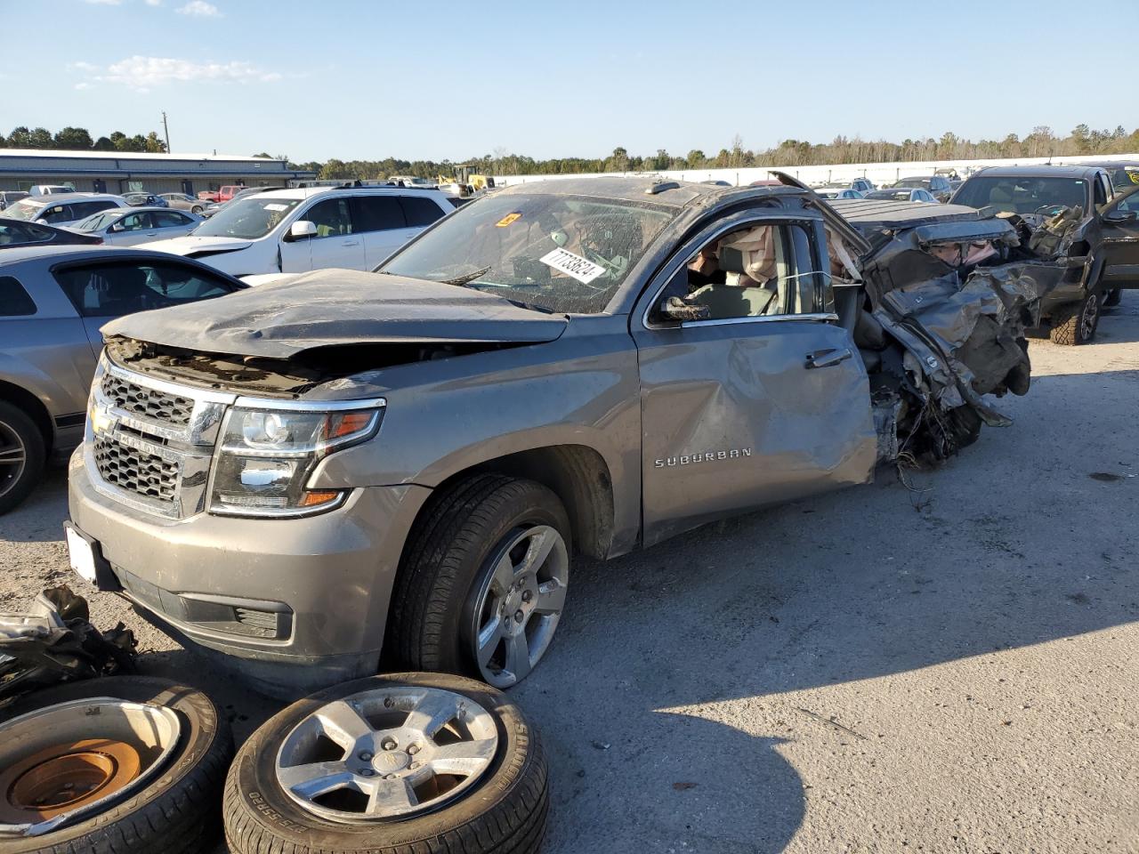 CHEVROLET SUBURBAN C1500 LT