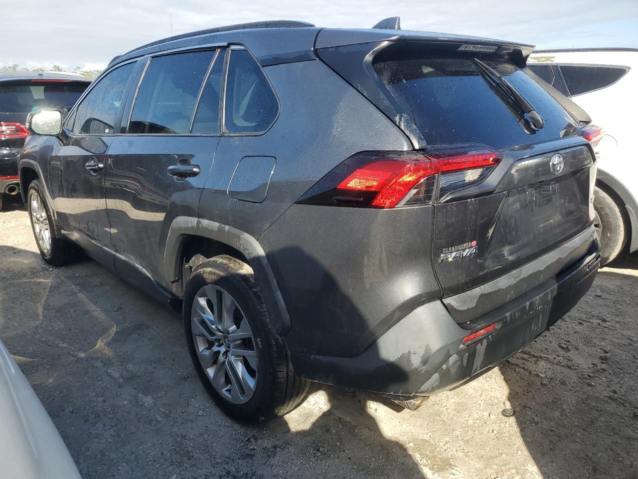 Lot #2989157928 2020 TOYOTA RAV4 XLE P