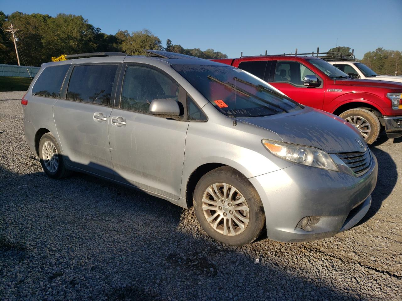 Lot #3008227526 2014 TOYOTA SIENNA XLE