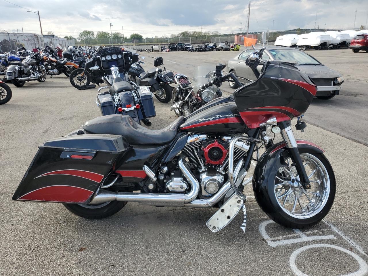 Harley Davidson Road Glide Custom 2010 FLTRX