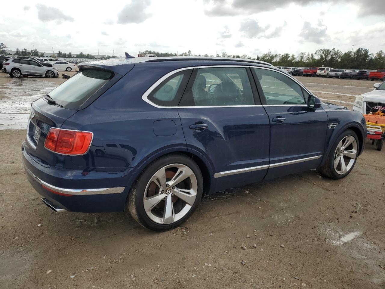 Lot #2942884297 2020 BENTLEY BENTAYGA