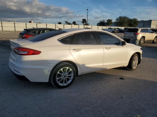 VIN 3FA6P0SU9KR267409 2019 Ford Fusion, Titanium no.3