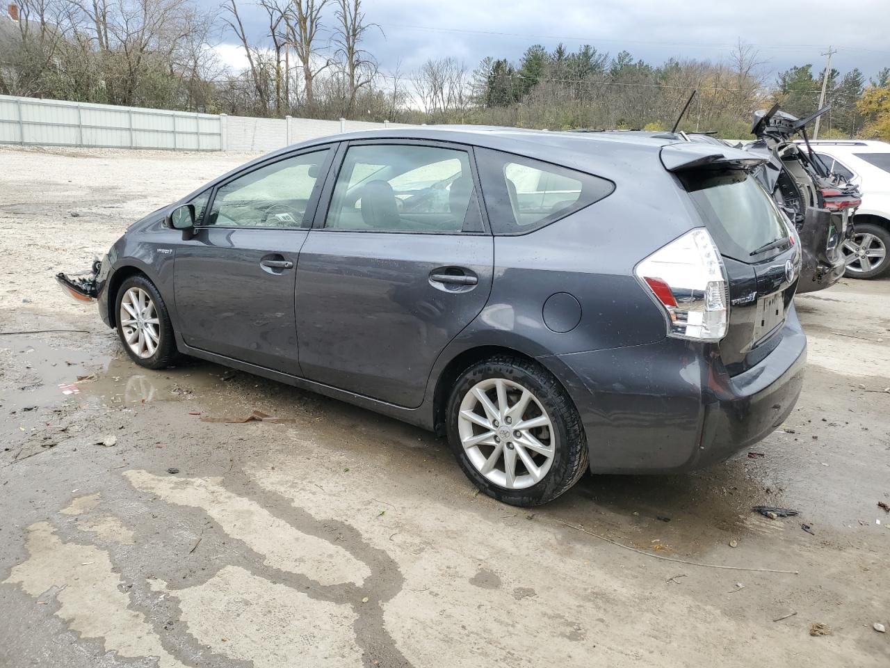 Lot #2974651532 2014 TOYOTA PRIUS V