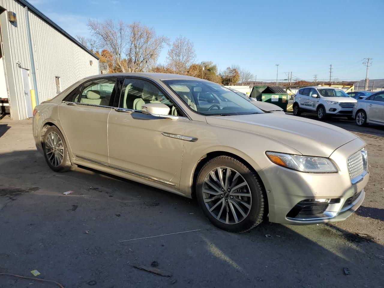 Lot #2989147807 2017 LINCOLN CONTINENTA