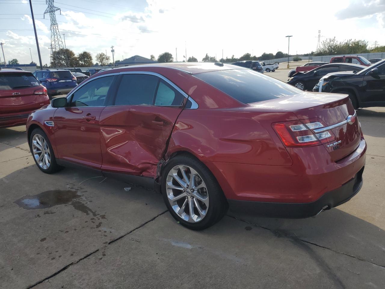 Lot #2962675087 2015 FORD TAURUS LIM