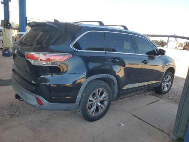 VIN 5TDKKRFHXFS085276 2015 Toyota Highlander, Xle no.3