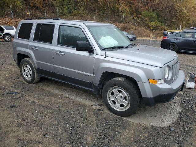 VIN 1C4NJPBAXHD140529 2017 Jeep Patriot, Sport no.4