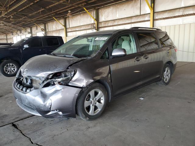 VIN 5TDKK3DC4GS731613 2016 Toyota Sienna, LE no.1