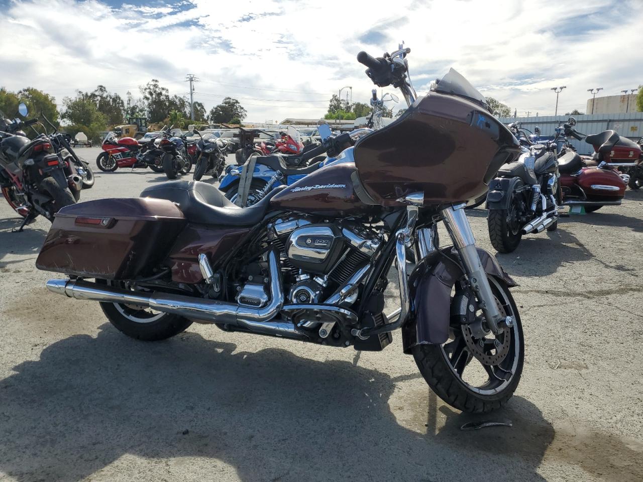 1HD1KHC11JB647934 HARLEY-DAVIDSON FLTRX ROAD 2018