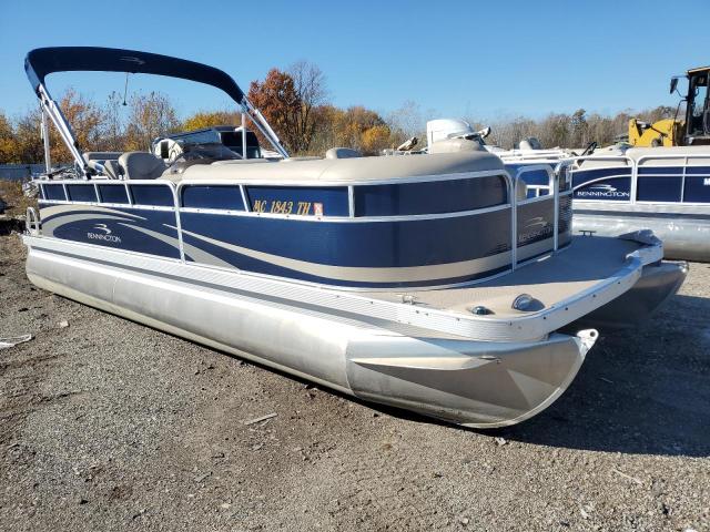 BENN PONTOON 2010 two tone   ETW68412F010 photo #1