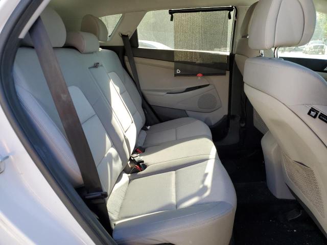 2017 HYUNDAI TUCSON SE - KM8J23A40HU394827