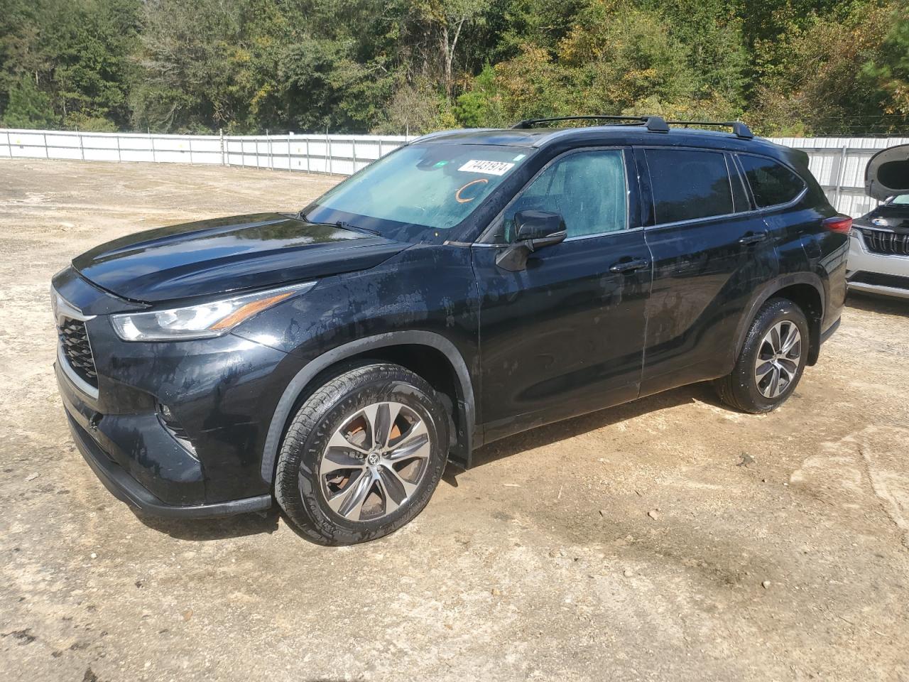 Lot #2986787230 2020 TOYOTA HIGHLANDER