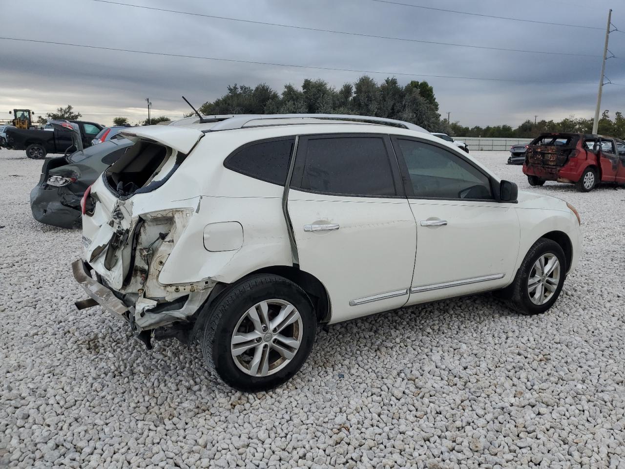 Lot #2982356201 2015 NISSAN ROGUE SELE