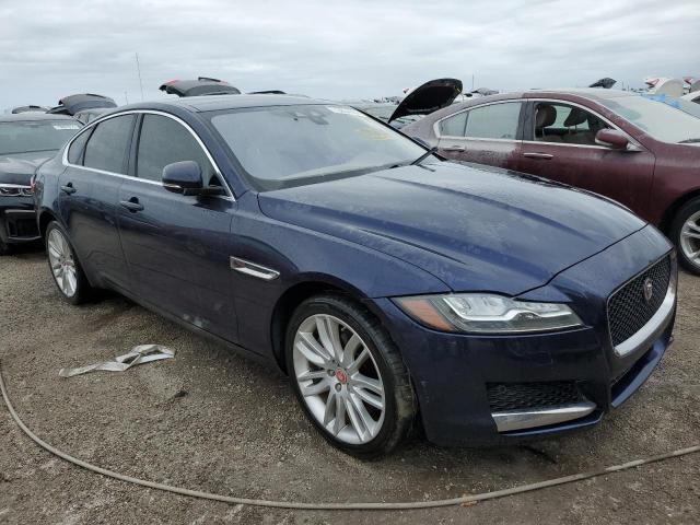 VIN SAJBE4BV9HCY33205 2017 Jaguar XF, Prestige no.4