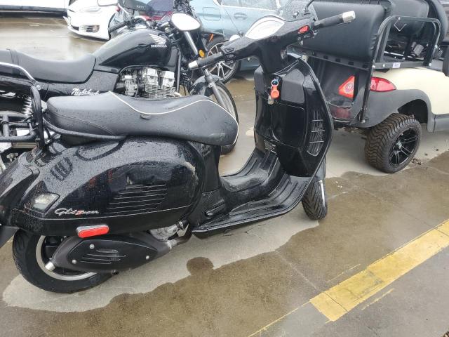 VESPA GTS 300 SU 2017 black  gas ZAPM459L4H5101619 photo #1