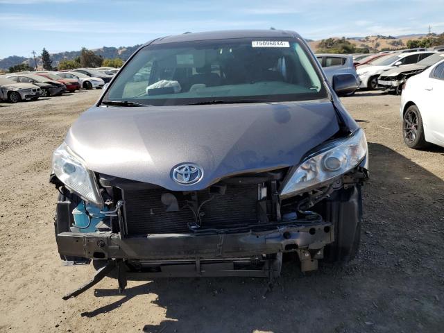 2017 TOYOTA SIENNA LE - 5TDKZ3DC7HS878313
