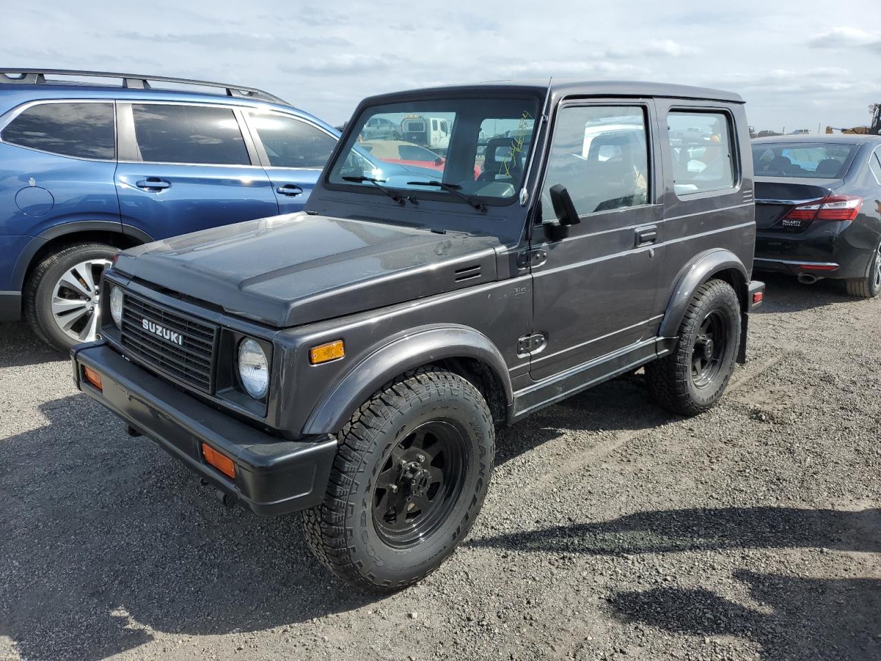 Suzuki Samurai 1986 Van