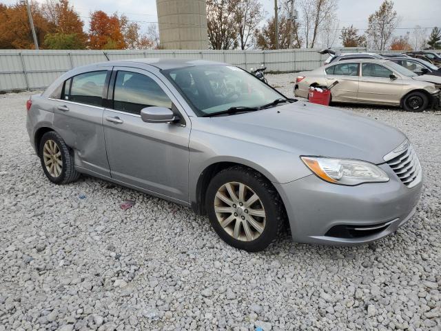 VIN 1C3CCBBG6DN731524 2013 Chrysler 200, Touring no.4