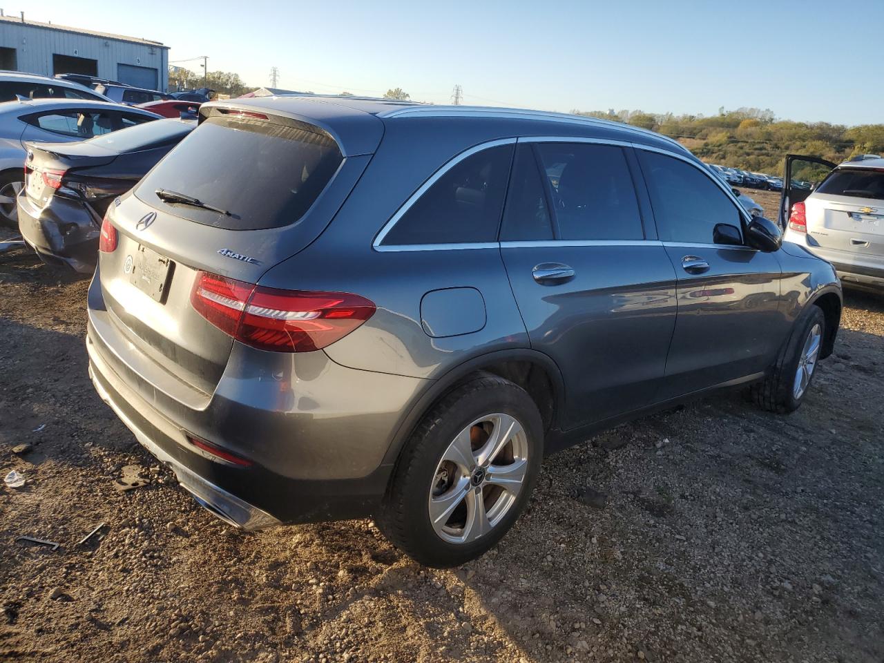 MERCEDES-BENZ GLC 300 4M 2018 gray  gas WDC0G4KB5JV084008 photo #4