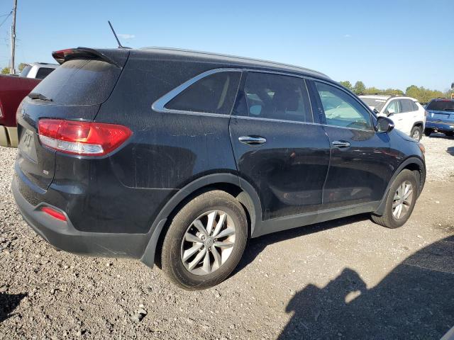 VIN 5XYPG4A31HG245700 2017 KIA Sorento, LX no.3