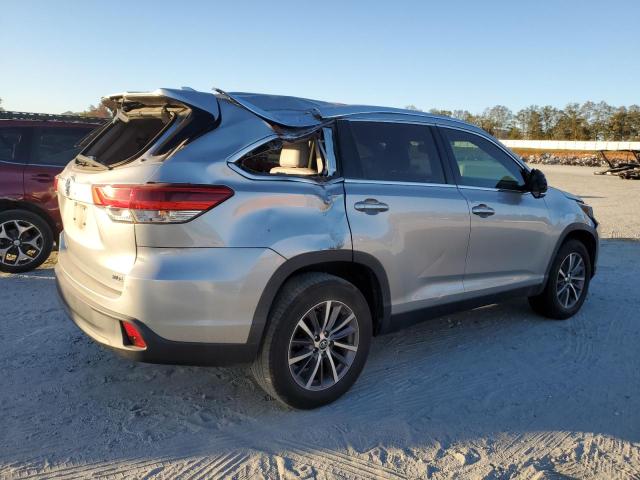 2019 TOYOTA HIGHLANDER - 5TDKZRFH9KS561958