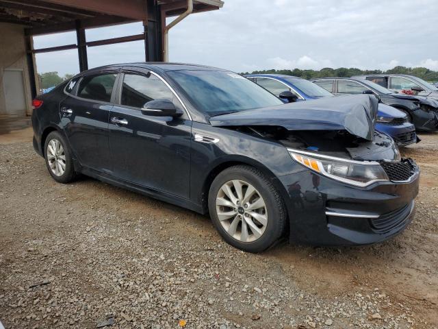 VIN 5XXGT4L38JG255577 2018 KIA Optima, LX no.4