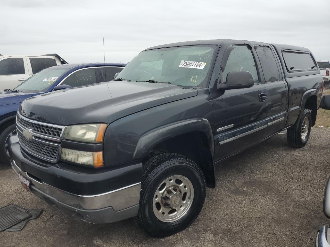 CHEVROLET SILVERADO 2005 gray  gas 1GCHK29U85E202982 photo #1