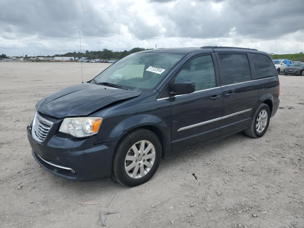 Chrysler Town and Country 2013 Touring