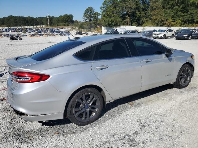 VIN 3FA6P0LUXJR131688 2018 Ford Fusion, Se Hybrid no.3