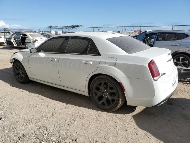 VIN 2C3CCADG9NH241550 2022 Chrysler 300, Touring L no.2