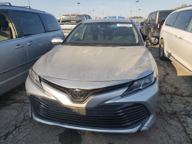 VIN 4T1B11HK9JU640280 2018 Toyota Camry, L no.5