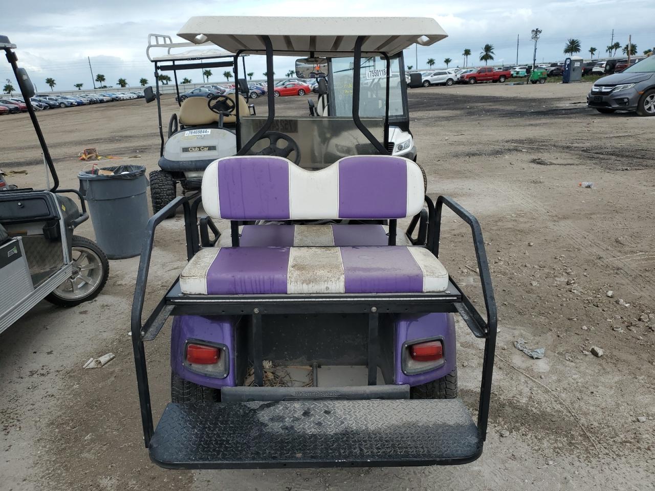 Lot #3029726661 2013 EZGO GOLFCART