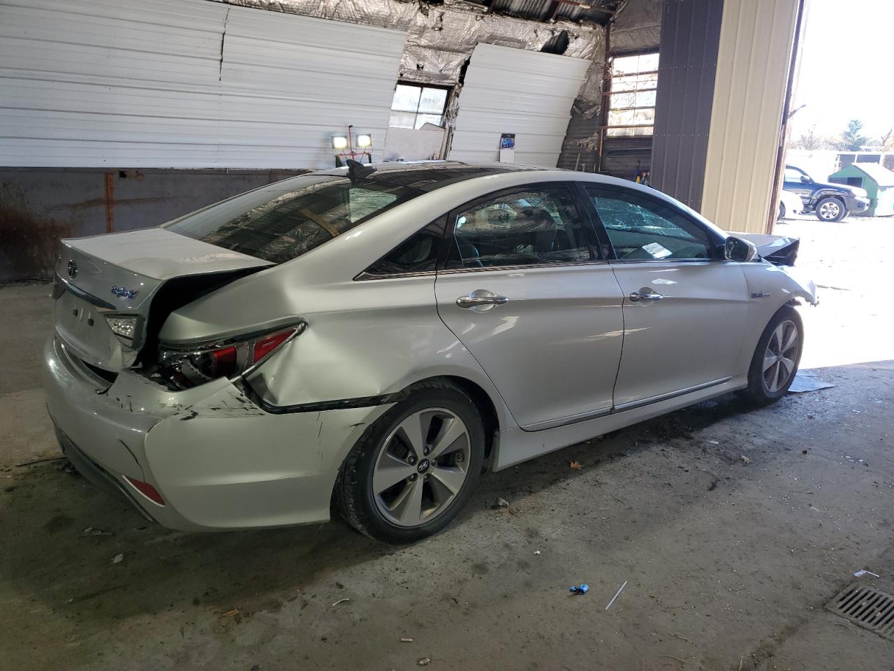 Lot #3004189900 2011 HYUNDAI SONATA HYB