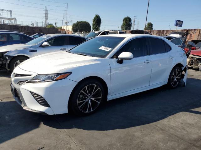 TOYOTA CAMRY L 2018 white  gas 4T1B11HKXJU583104 photo #1