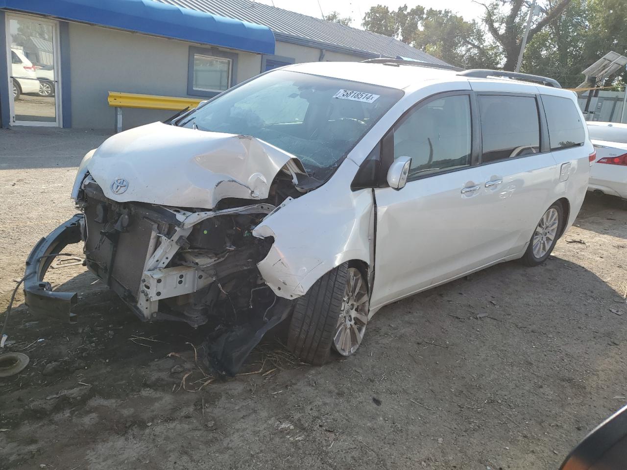 Lot #3006444085 2011 TOYOTA SIENNA XLE