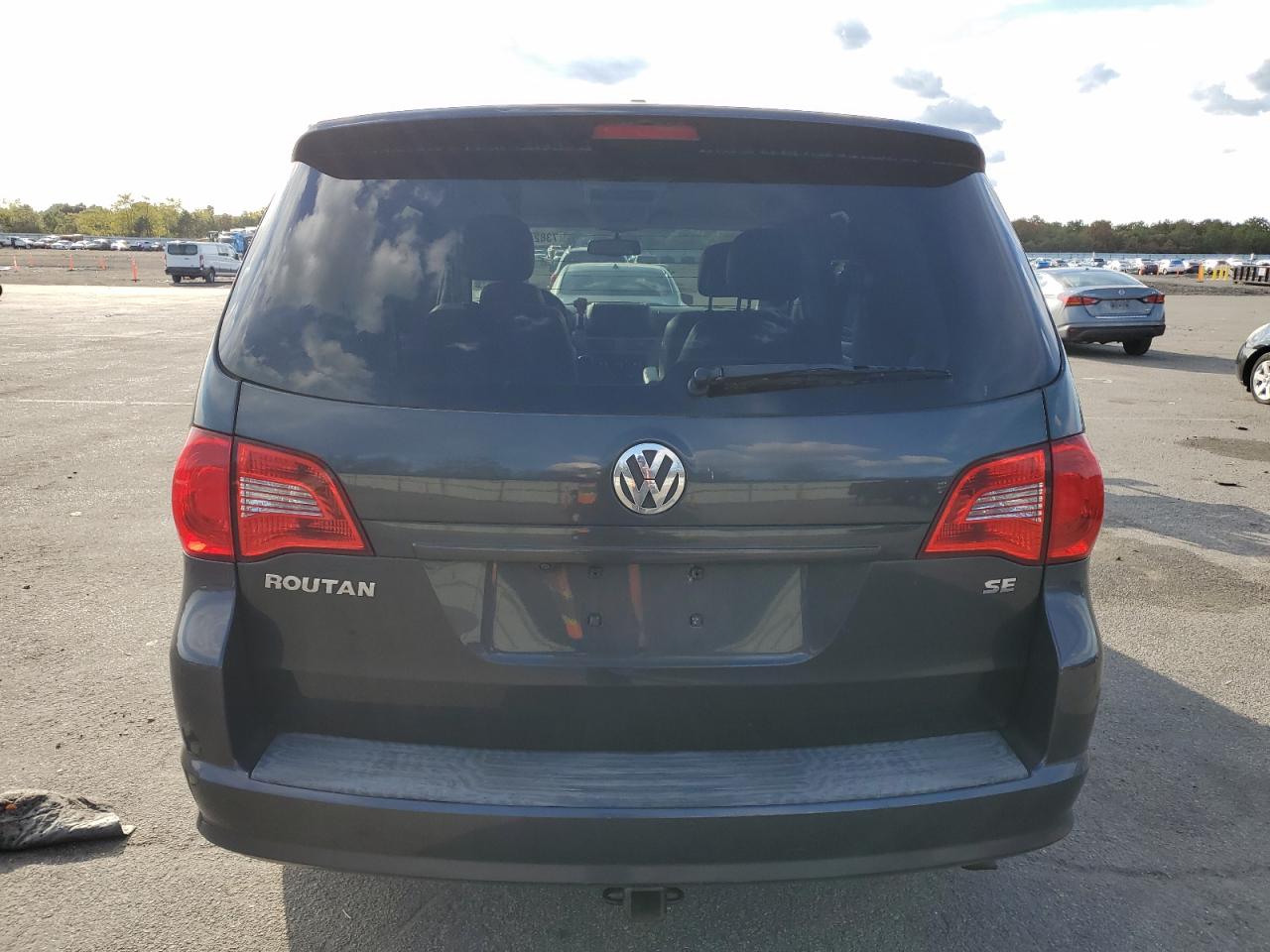 Lot #3027010819 2012 VOLKSWAGEN ROUTAN