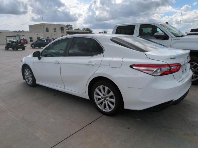 VIN 4T1B11HK7JU143535 2018 Toyota Camry, L no.2