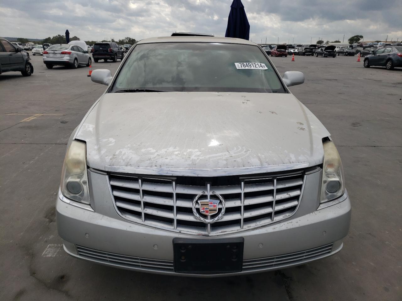 Lot #2960066111 2010 CADILLAC DTS LUXURY