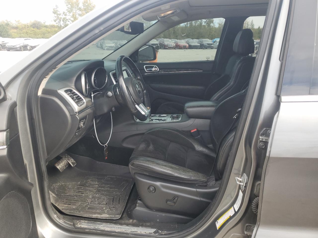 JEEP GRAND CHEROKEE SRT-8