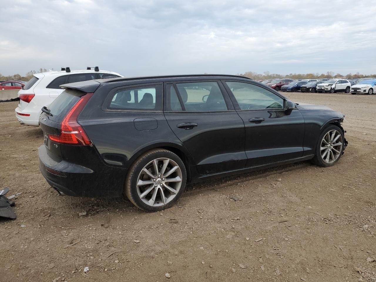 Lot #2960286740 2020 VOLVO V60 T5 MOM