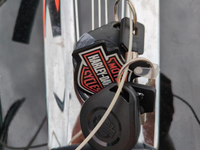 2014 HARLEY-DAVIDSON FLHX STREE - 1HD1KBM16EB714142