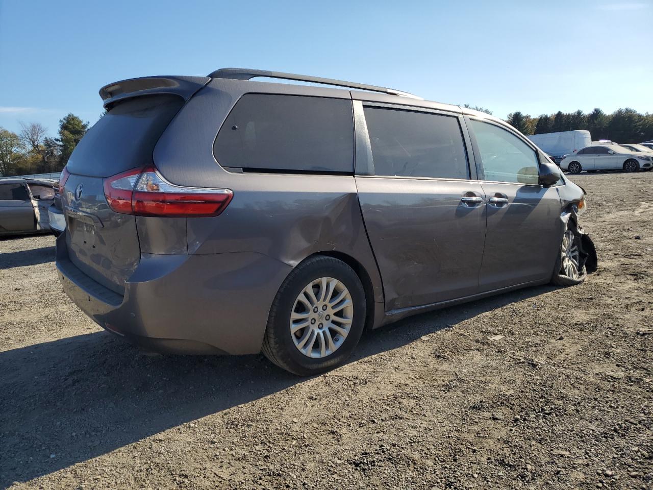 Lot #2986777298 2015 TOYOTA SIENNA XLE