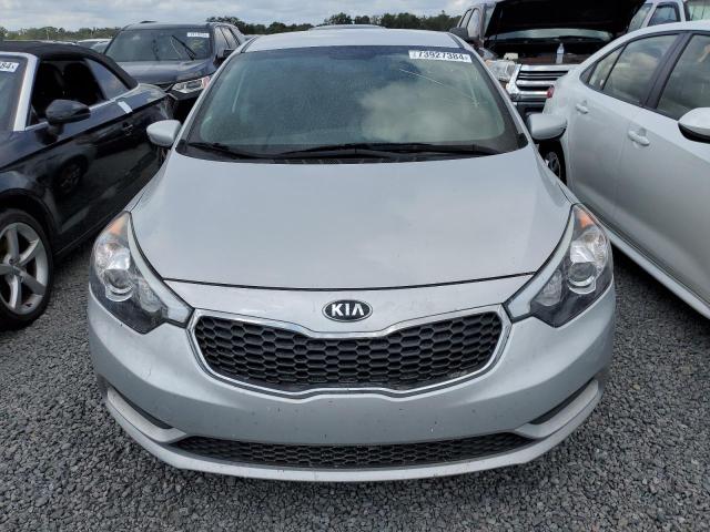 VIN KNAFK4A60G5601059 2016 KIA Forte, LX no.5