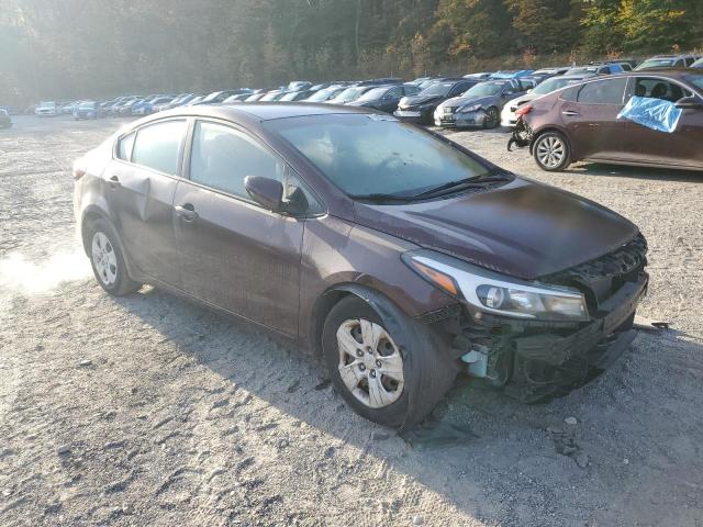 VIN 3KPFL4A76JE272713 2018 KIA Forte, LX no.4