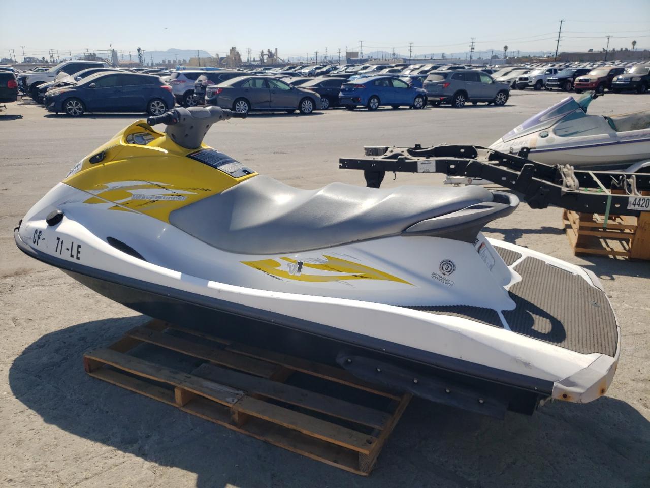 YAMAHA WAVERUNNER 2015 yellow   YAMA1141D515 photo #4