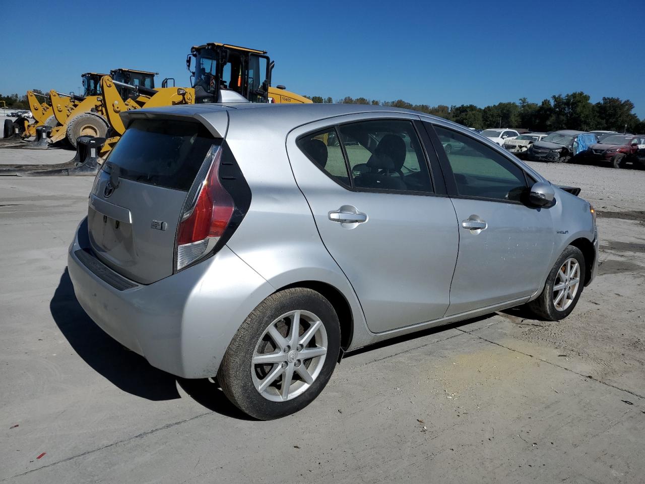 Lot #2911558631 2015 TOYOTA PRIUS C