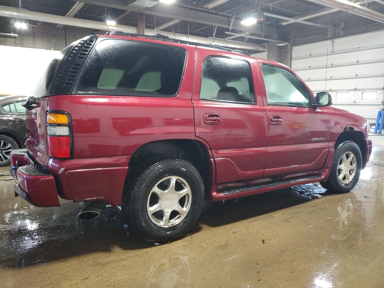 Lot #2986722217 2004 GMC YUKON DENA