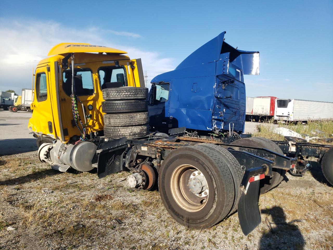 Lot #2938222514 2022 FREIGHTLINER CASCADIA 1